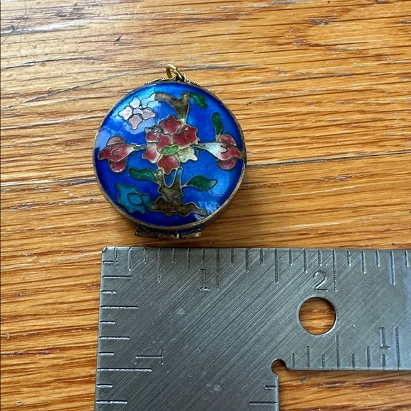 Vintage Cloisonné Pill Box Pendant Locket - Picture 6 of 6